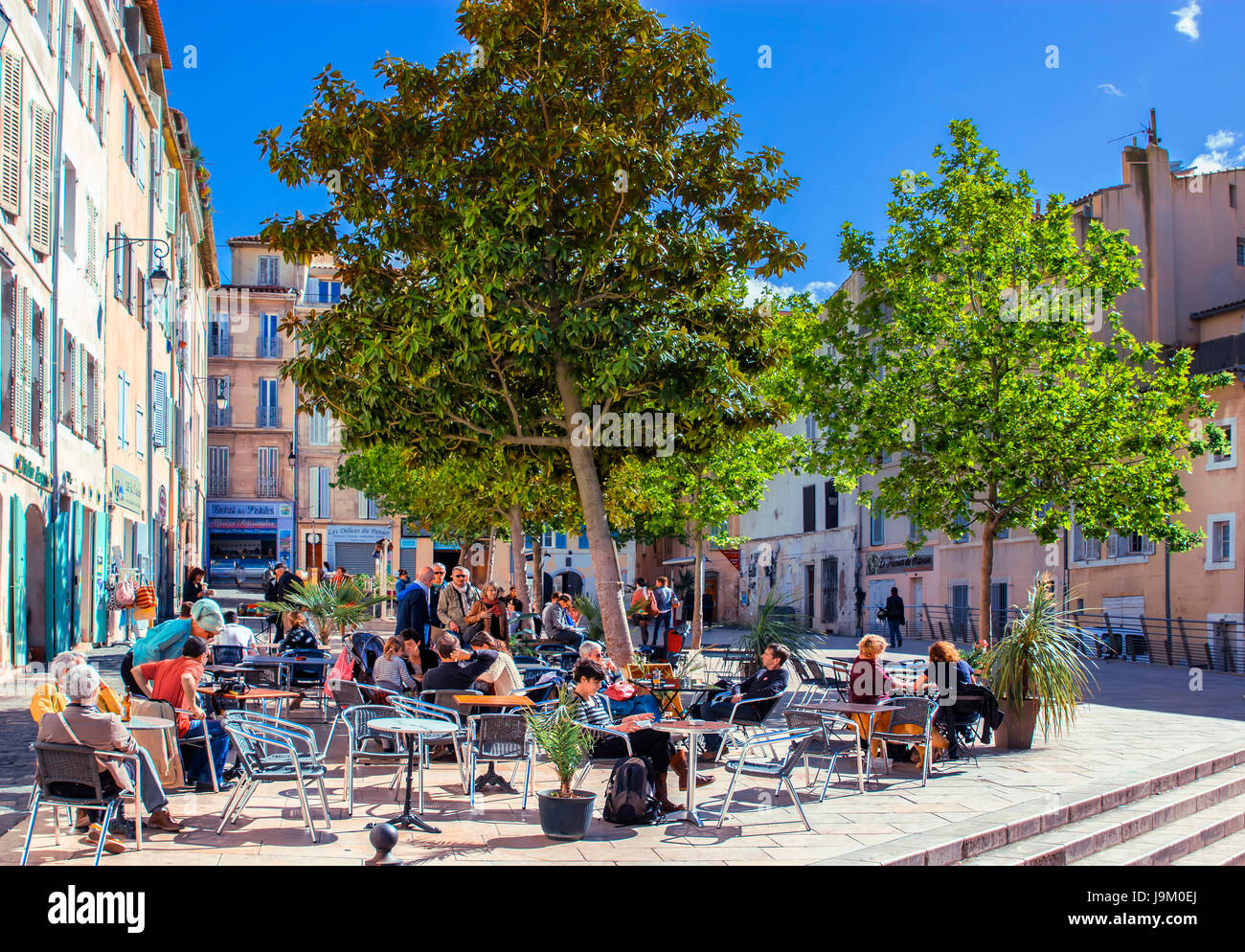 Place des pistoles -Fotos und -Bildmaterial in hoher Auflösung – Alamy