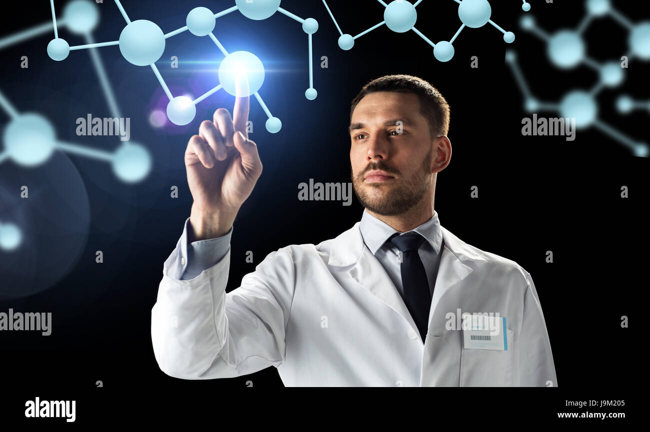 Arzt oder Wissenschaftler im weißen Kittel mit Molekülen Stockfoto