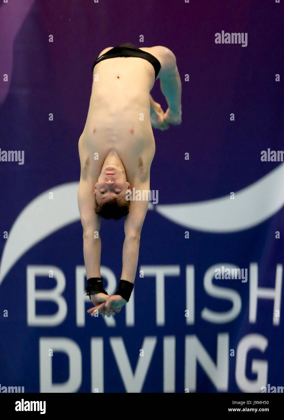 Noel Williams in der Herren Vorrunde 10m während der britischen Diving Championships am Royal Commonwealth Pool, Edinburgh. Stockfoto