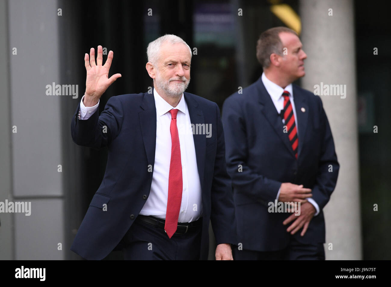 Labour-Chef Jeremy Corbyn Ankunft zur Teilnahme an BBC1s Fragestunde Special präsentiert von David Dimbleby vom Campus der University of York. Stockfoto