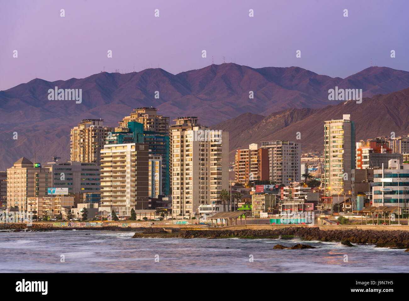 Antofagasta, Region de Antofagasta, Chile - Panoramablick auf die Küste von Antofagasta, bekannt als die Perle des Nordens und der Große Stockfoto