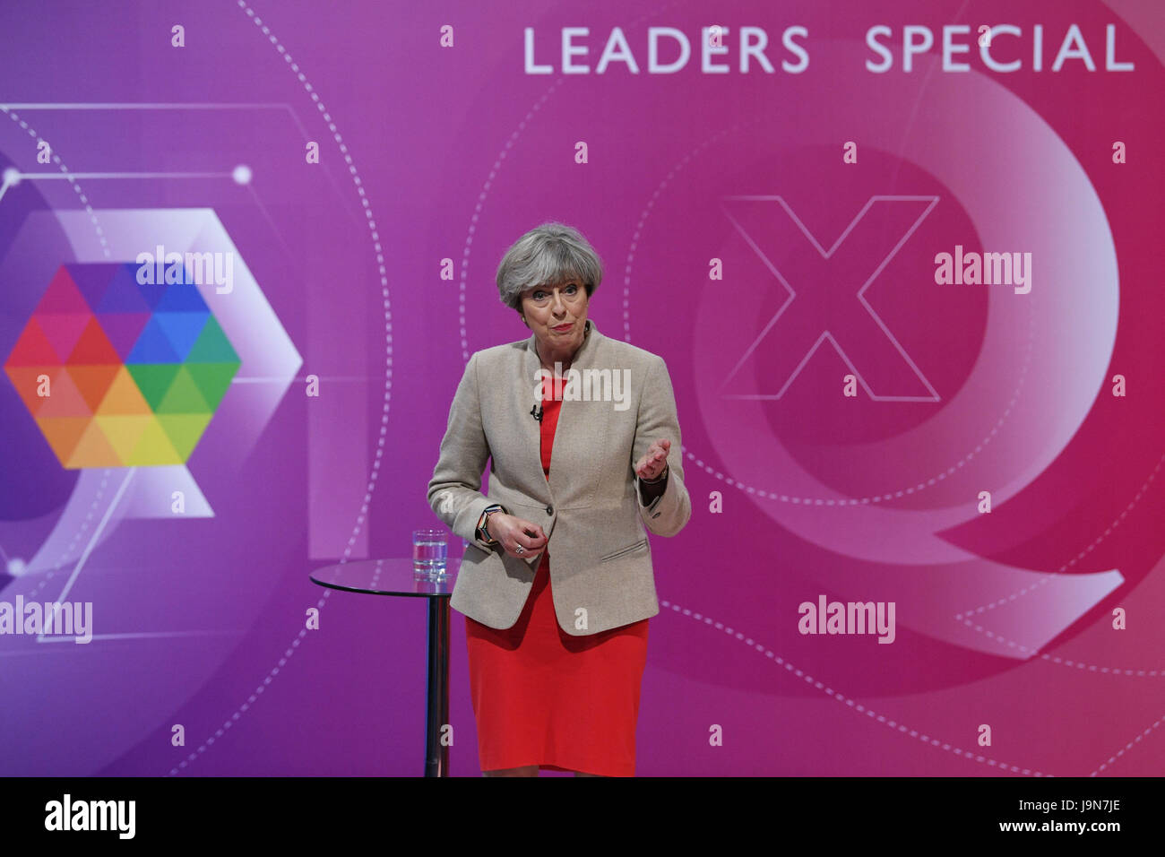 Premierminister Theresa Mai Teilnahme an BBC1s Fragestunde Führer Special präsentiert von David Dimbleby vom Campus der University of York. Stockfoto