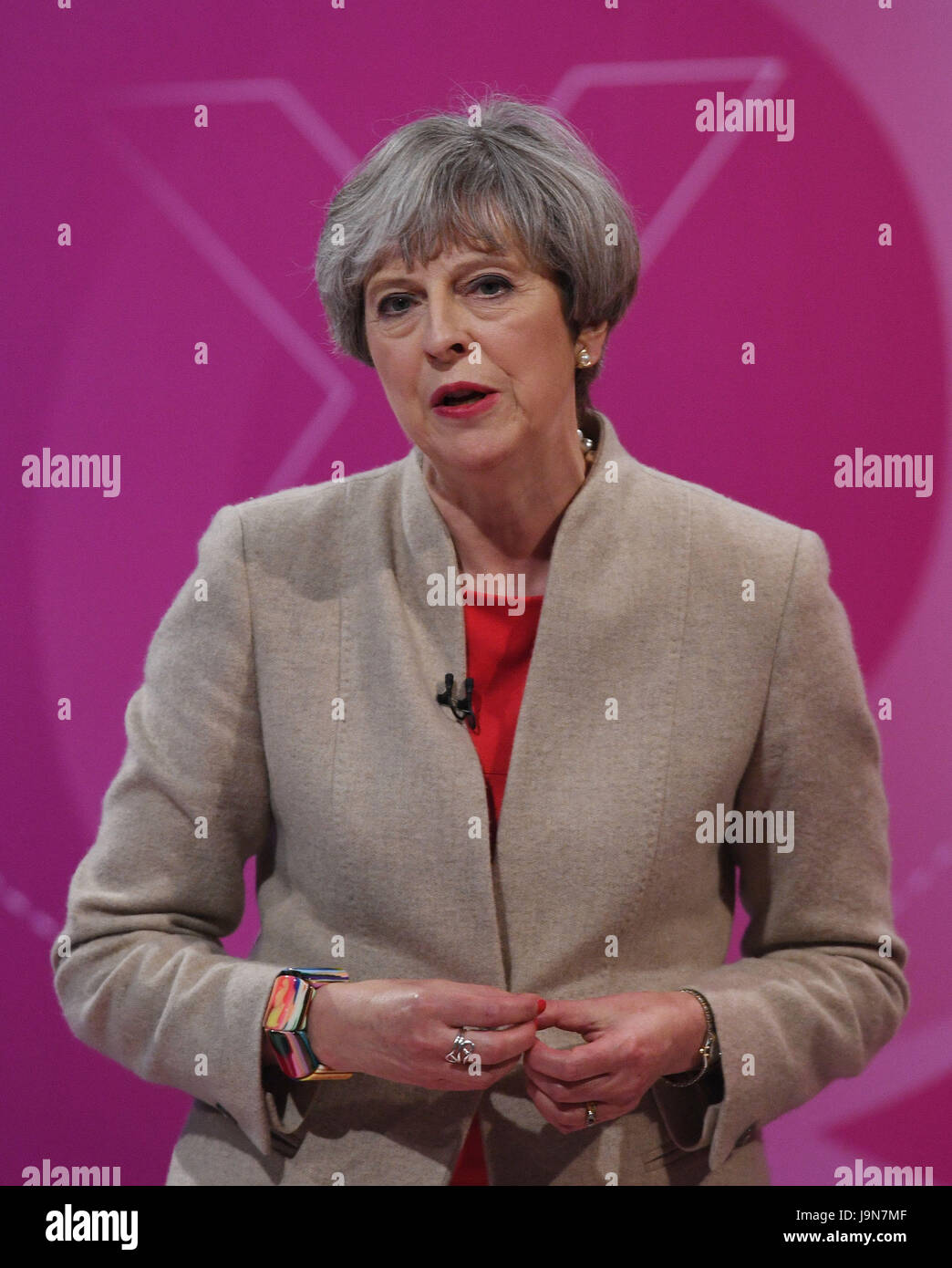 Premierminister Theresa Mai Teilnahme an BBC1s Fragestunde Führer Special präsentiert von David Dimbleby vom Campus der University of York. Stockfoto