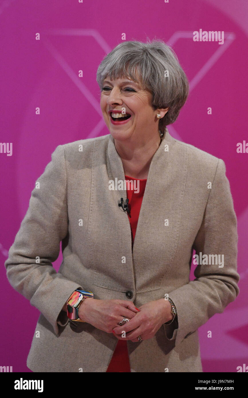 Premierminister Theresa Mai Teilnahme an BBC1s Fragestunde Führer Special präsentiert von David Dimbleby vom Campus der University of York. Stockfoto