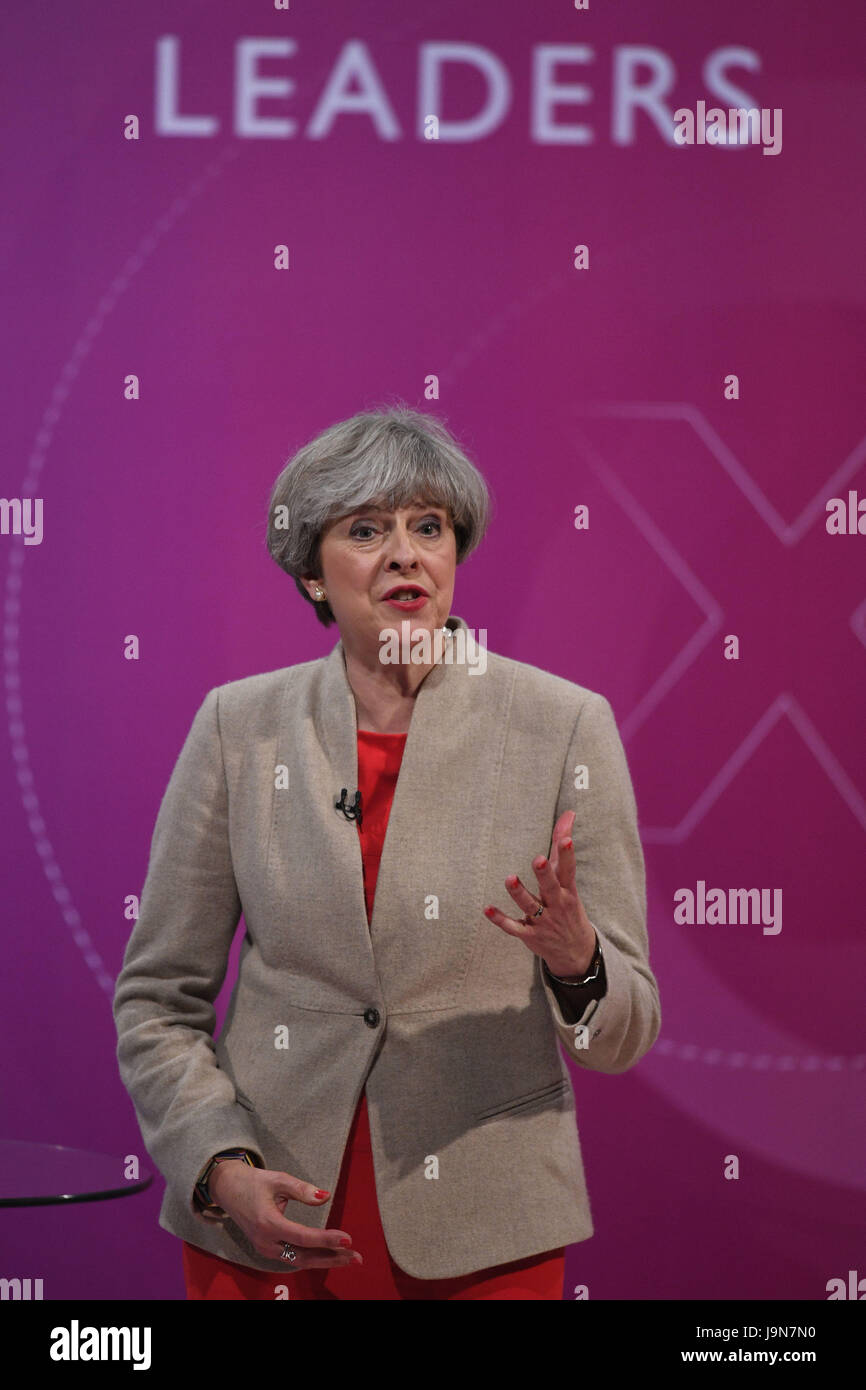 Premierminister Theresa Mai Teilnahme an BBC1s Fragestunde Führer Special präsentiert von David Dimbleby vom Campus der University of York. Stockfoto