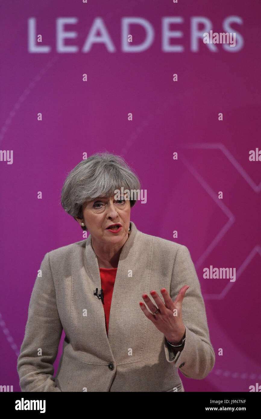 Premierminister Theresa Mai Teilnahme an BBC1s Fragestunde Führer Special präsentiert von David Dimbleby vom Campus der University of York. Stockfoto