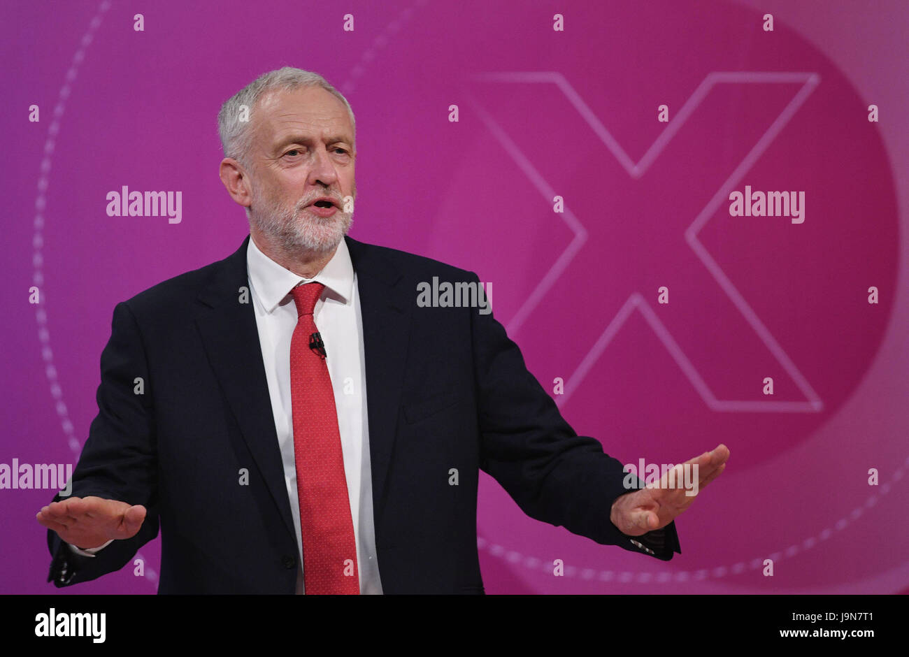 Labour-Chef Jeremy Corbyn Teilnahme an BBC1s Fragestunde Führer Special präsentiert von David Dimbleby vom Campus der University of York. Stockfoto