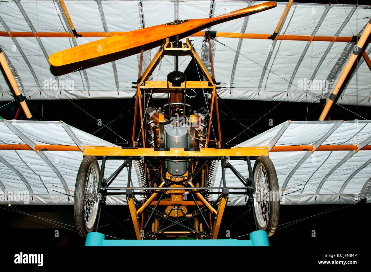 BADDECK, Kanada - 13. August 2016: Replik von Silver Dart; das erste Motorflugzeug in Kanada in die Alexander Graham Bell National Histo angezeigt Stockfoto