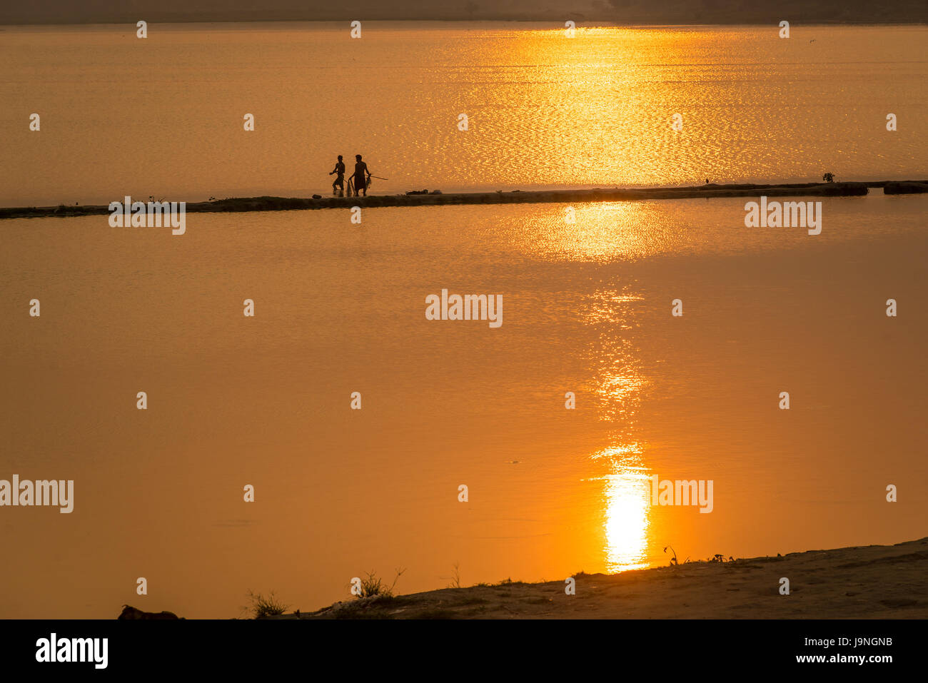 Sonnenaufgang am U Bein Brücke Teakholz Amarapura, Myanmar. Stockfoto