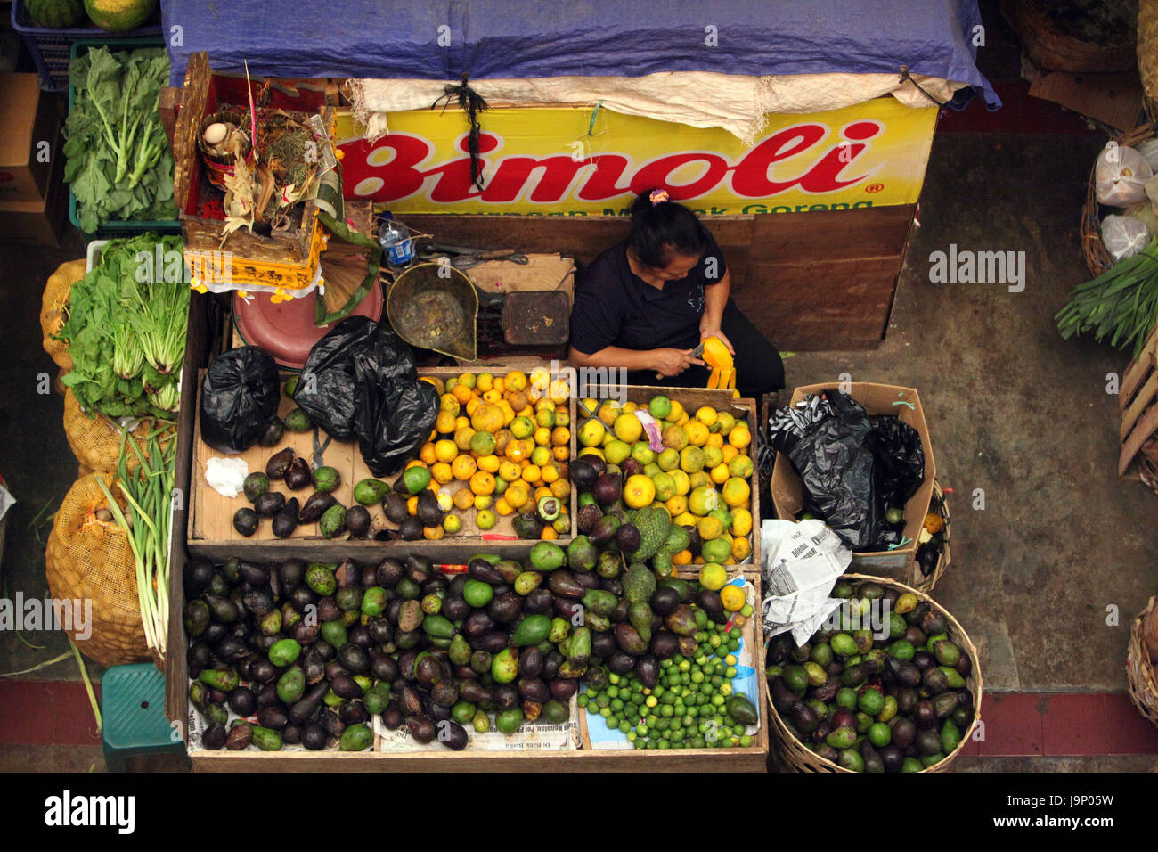 Indonesien, Bali, Insel, Denpasar, Kapital, Markt, Fötus Markt, Obst, Alltag, Pasar Badung, Arbeit, Avocado, Stockfoto