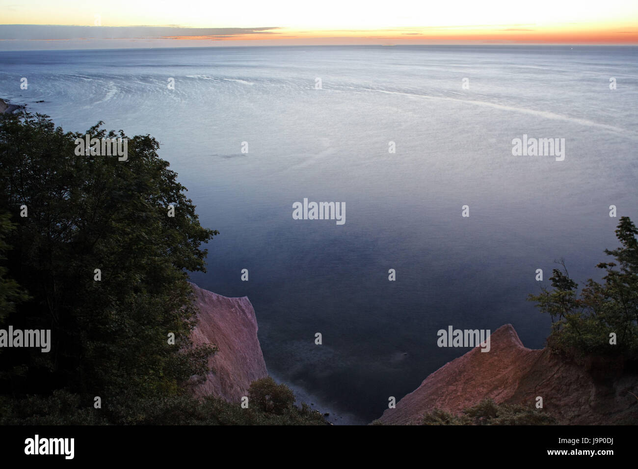 Deutschland, Mecklenburg-Vorpommern, Ostsee, Insel Rügen, Nationalpark Jasmund, Sassnitz, Kreide-Küste, Dämmerung, Stockfoto