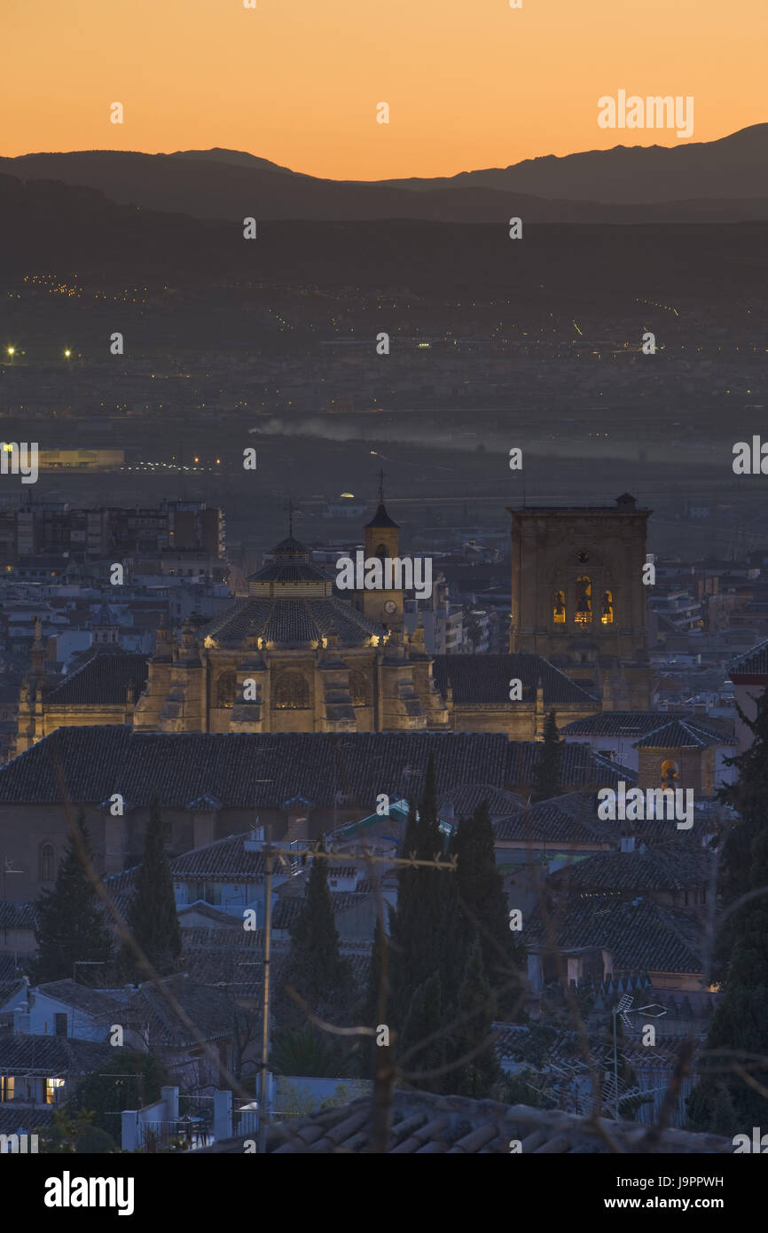 Spanien, Andalusien, Granada, Kathedrale, Gebäude, Berge, Abend, tuning, Stockfoto