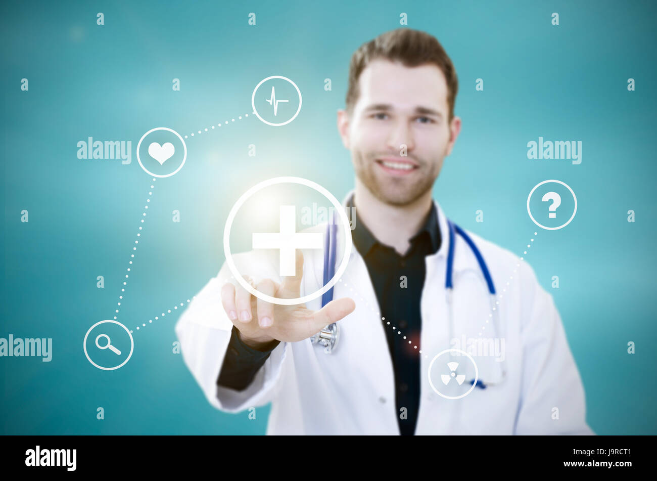 Arzt berühren Screen mit Icons. Futuristische Medizin. Arzt Medizintechnik-Icon im Gesundheitswesen-Bildschirm berühren Datenkonzept Stockfoto