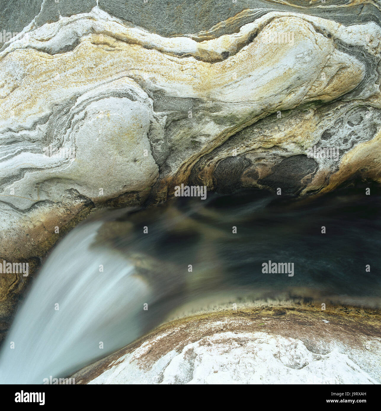 Switzerland,Ticino,Verzascatal,Verzasca,river,rock,erosion,nature,water,flow,motion blur,bile formation,fluently,riverside,geology,rock,rock formation,scenery,lines,samples,structure,forms,nature phenomenon,place of interest,stones,water,grains,vividly,models,moment,aura,motion,tuning,dramatically,fascination,inspiration,composition,creativity,vitality,meditation,beauty,Spirit,Zen,icon,conception,nobody,deserted,grey, Stockfoto