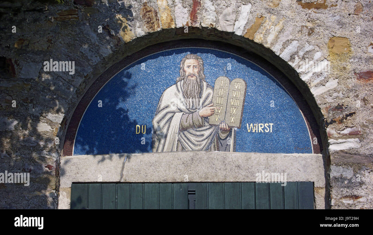 Deutschland, Rheinland-Pfalz, Westerwald, Birne Bach, Pfarrkirche, Portal, des Heiligen Bild, Mosaik, Stockfoto