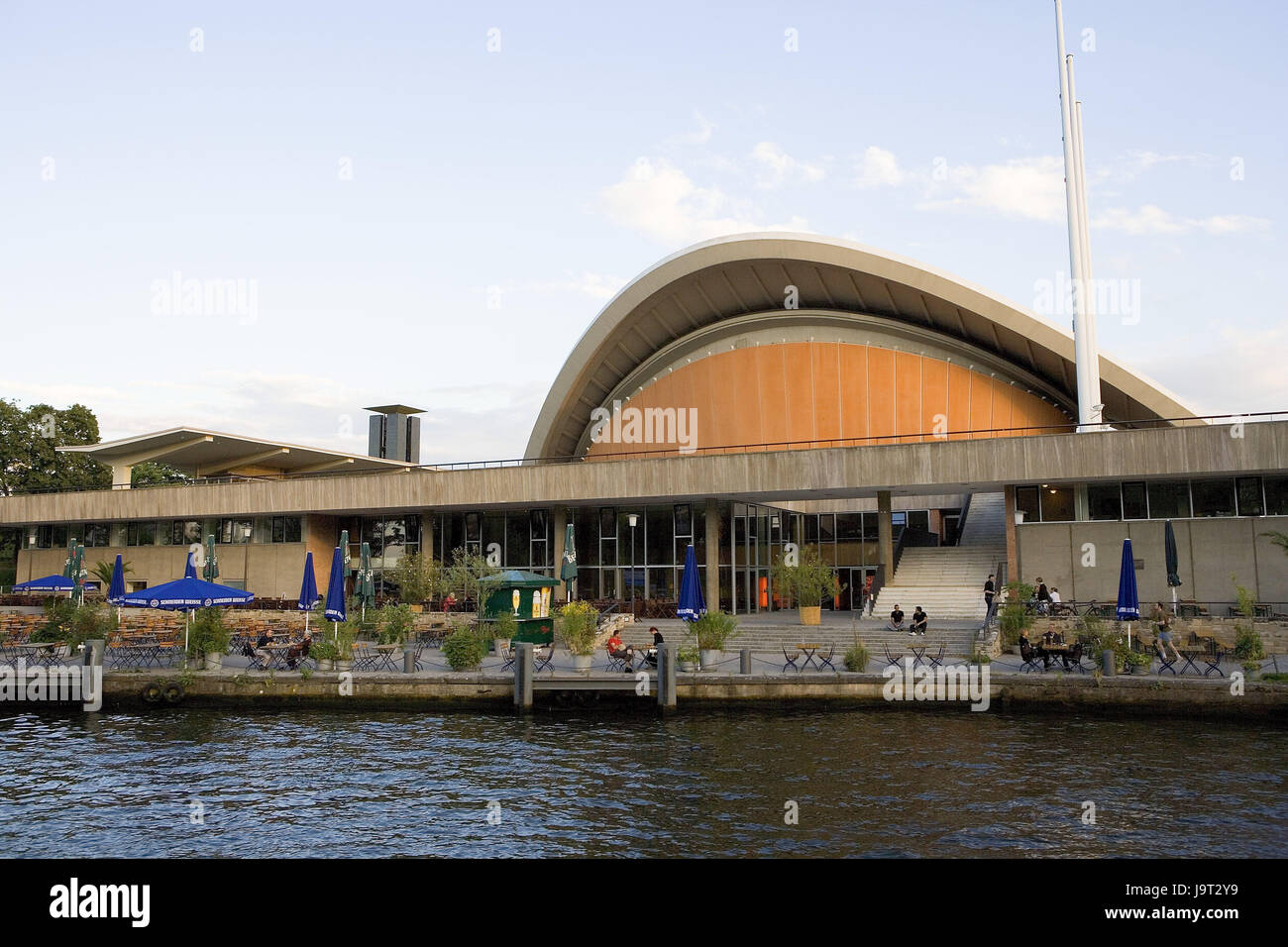 Deutschland Berlin Haus Der Kulturen Der Welt Wasser Becken