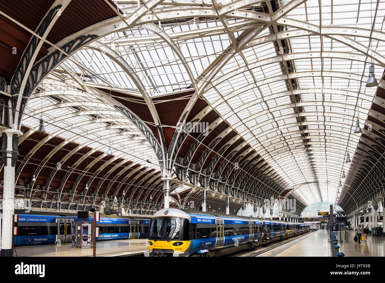 Paddington Station Glasdach nach Restaurierung Projekt, City of Westminster, London, England, Vereinigtes Königreich Stockfoto
