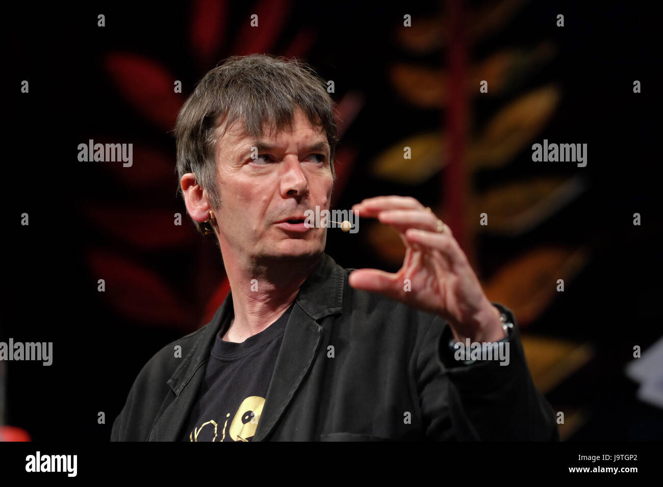 Hay Festival 2017 - Heu auf Wye, Wales, Großbritannien - 3.Juni 2017 Autor Ian Rankin auf der Bühne des Hay Festival sprechen über Sein rebus Serie von Kriminalromanen - steven Mai/alamy leben Nachrichten Stockfoto