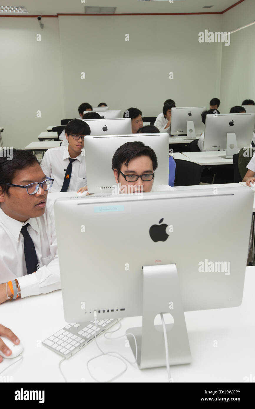 Bangkok, Thailand - 17. November 2015: König Mongkut Institut der Technologie Krabang ist eine Forschungs- und Bildungseinrichtung in Thailand.A clas Stockfoto