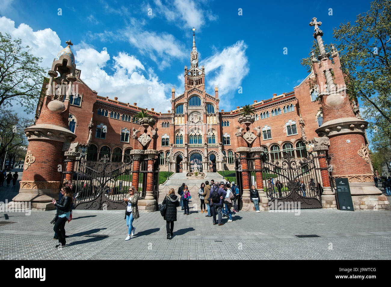 Eingang zum Krankenhaus komplexe Hospital de Sant Pau, Barcelona, Spanien Stockfoto