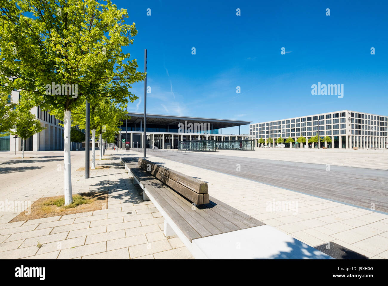 Blick auf verlassenen Berlin Brandenburg Willi Brandt Flughafenterminal unvollendet und 7 Jahre hinter dem Zeitplan in Berlin Deutschland Stockfoto