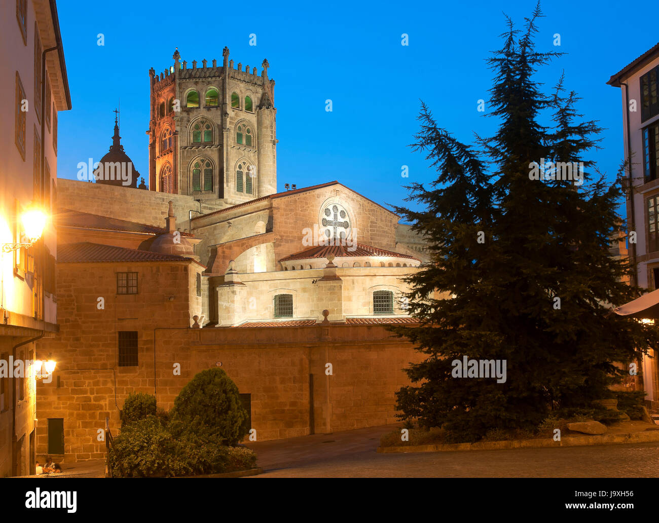 Gotische Kathedrale von San Martin de Tours des 12. Jahrhunderts, Orense, Region Galicien, Spanien, Europa Stockfoto