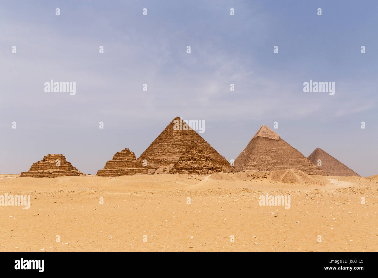 Landschaft mit sechs Pyramiden von Gizeh Stockfoto