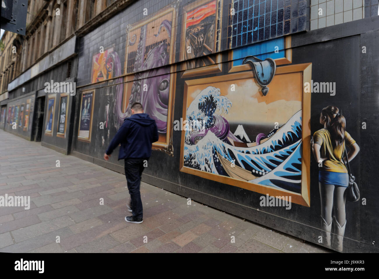 Glasgow-Kunst im öffentlichen Raum-Graffiti auf der Argyle Street mit den Auftrag anzeigen Om Website zu bauen um für neues Hotel abgerissen werden Stockfoto