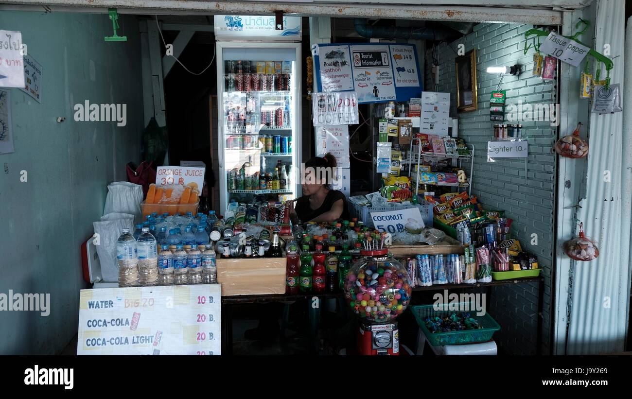 Shophouse Thai Stil Variety Store in Chinatown Bangkok Thailand Stockfoto