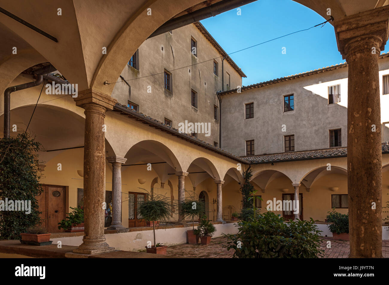 Schöne Gasse in die kleinen magischen und alte Dorf Pienza, Val d ' Orcia Toskana - Italien Stockfoto