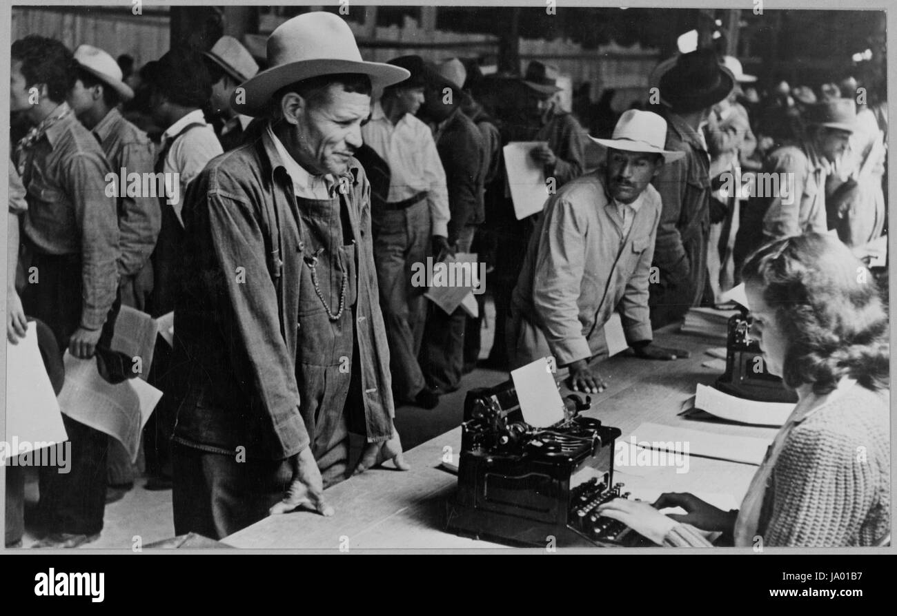 Mexikanischen Landarbeitern, die zur Landarbeit in den USA durch die Tagelöhner-Programm angenommen haben. Stockfoto