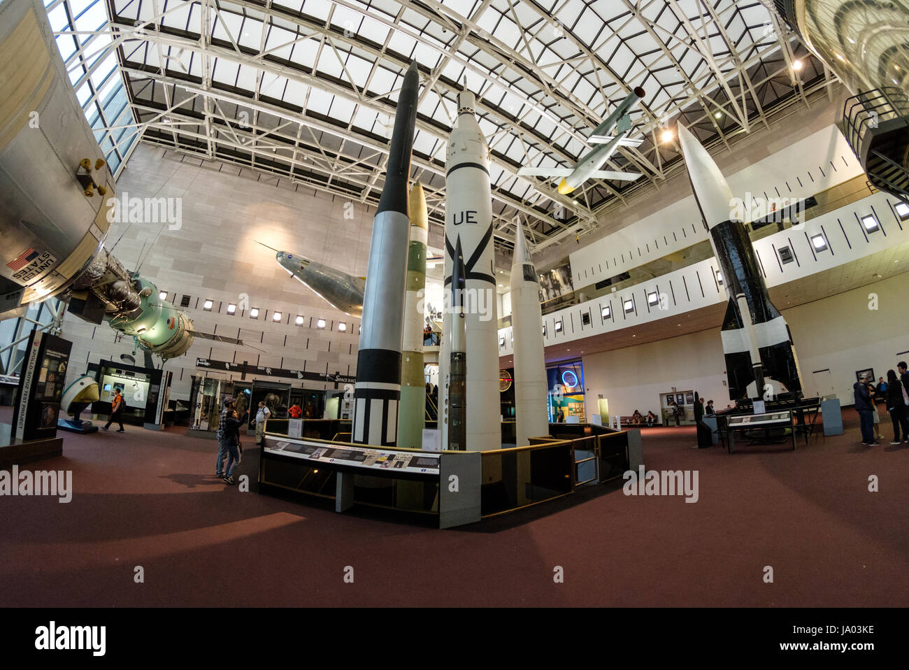 Boeing-Meilensteine der Flug Hall, National Air and Space Museum, Washington D.C., USA (fisheye-Objektiv) Stockfoto