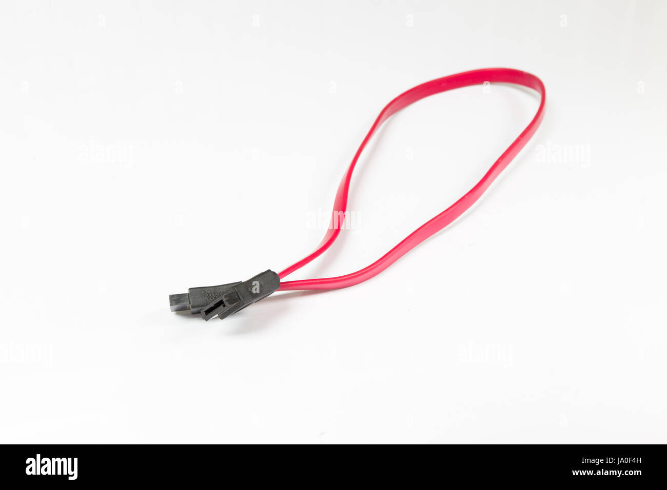 SATA-Datenkabel auf weißem Hintergrund. Wählen Sie Ziel Stockfoto