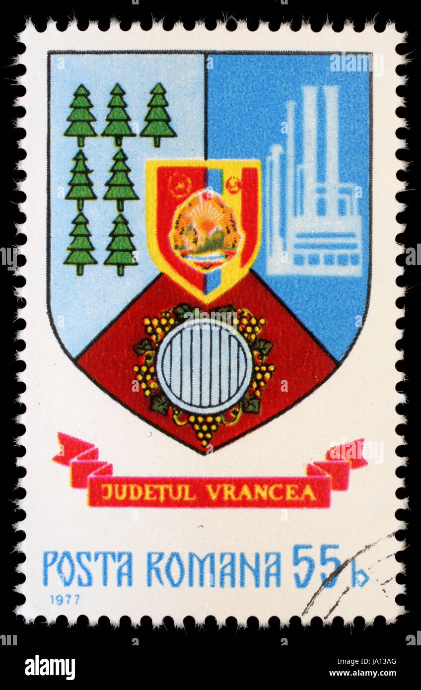 Rumänien - CIRCA 1977: Eine Briefmarke gedruckt in Rumänien zeigt Wappen von Vrancea County, circa 1977 Stockfoto