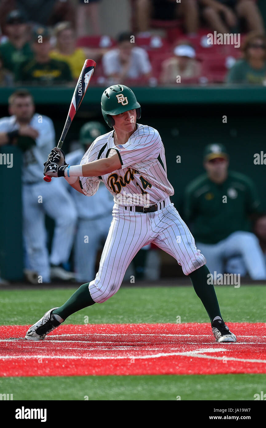 Houston, Texas, USA. 2. Juni 2017. Baylor Infielder Josh Bissonette (14) während der NCAA-regionalen Baseball-Playoff-Spiel zwischen Baylor und Texas A & M bei Darryl & Lori Schroeder Park in Houston, Texas. A & M besiegte Baylor 8-5. Chris Brown/CSM/Alamy Live-Nachrichten Stockfoto