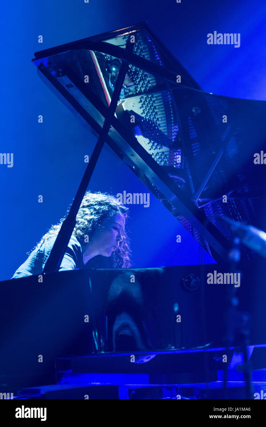 Moers, Deutschland. 4. Juni 2017. Pianistin Sylvie Courvoisier von uns Gruppe Trio Milleros Tale Auftritt beim Moers Festival in Moers, Deutschland, 4. Juni 2017. Foto: Bernd Thissen/Dpa/Alamy Live News Stockfoto