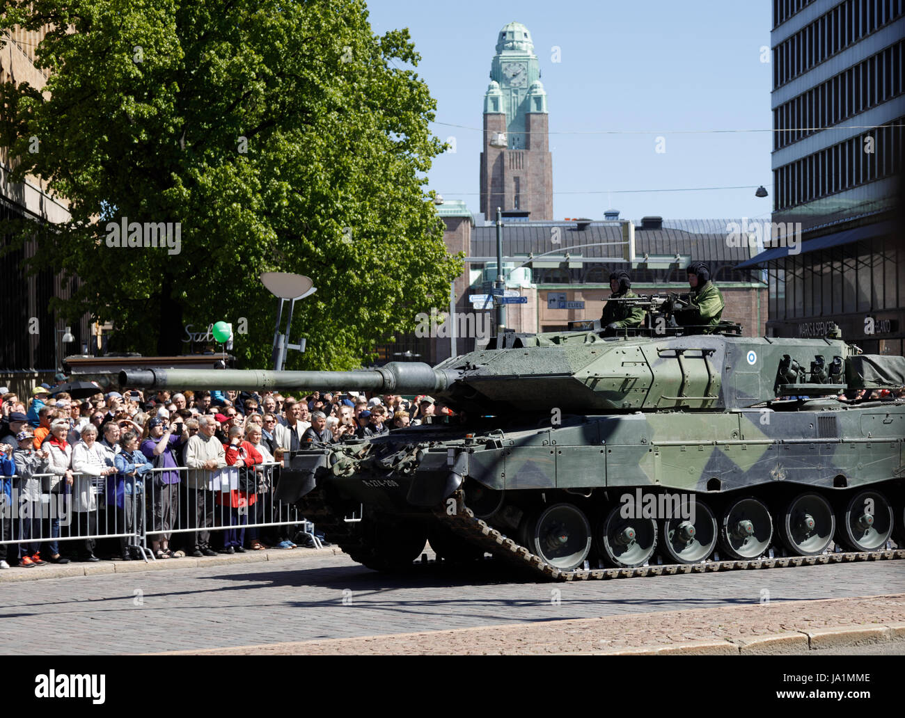 Helsinki, Finnland. 4. Juni 2017. Leopard 2 A6-Kampfpanzer auf der März-von Kredit: Hannu Mononen/Alamy Live News Stockfoto