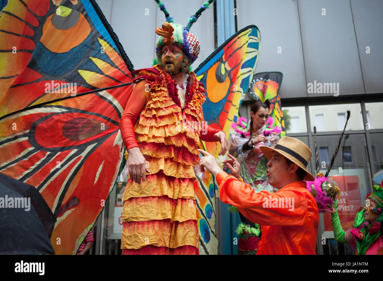 Berlin, Deutschland. 4. Juni 2017. Simon Becker/Le Pictorium - Karneval der Kulturen Berlin 2017-04/06/2017 - Deutschland/Berlin/Berlin - Berliner Karneval der Kulturen präsentieren und kulturelle Vielfalt der Stadt - trotz des Wetters zu feiern. Bildnachweis: LE PICTORIUM/Alamy Live-Nachrichten Stockfoto