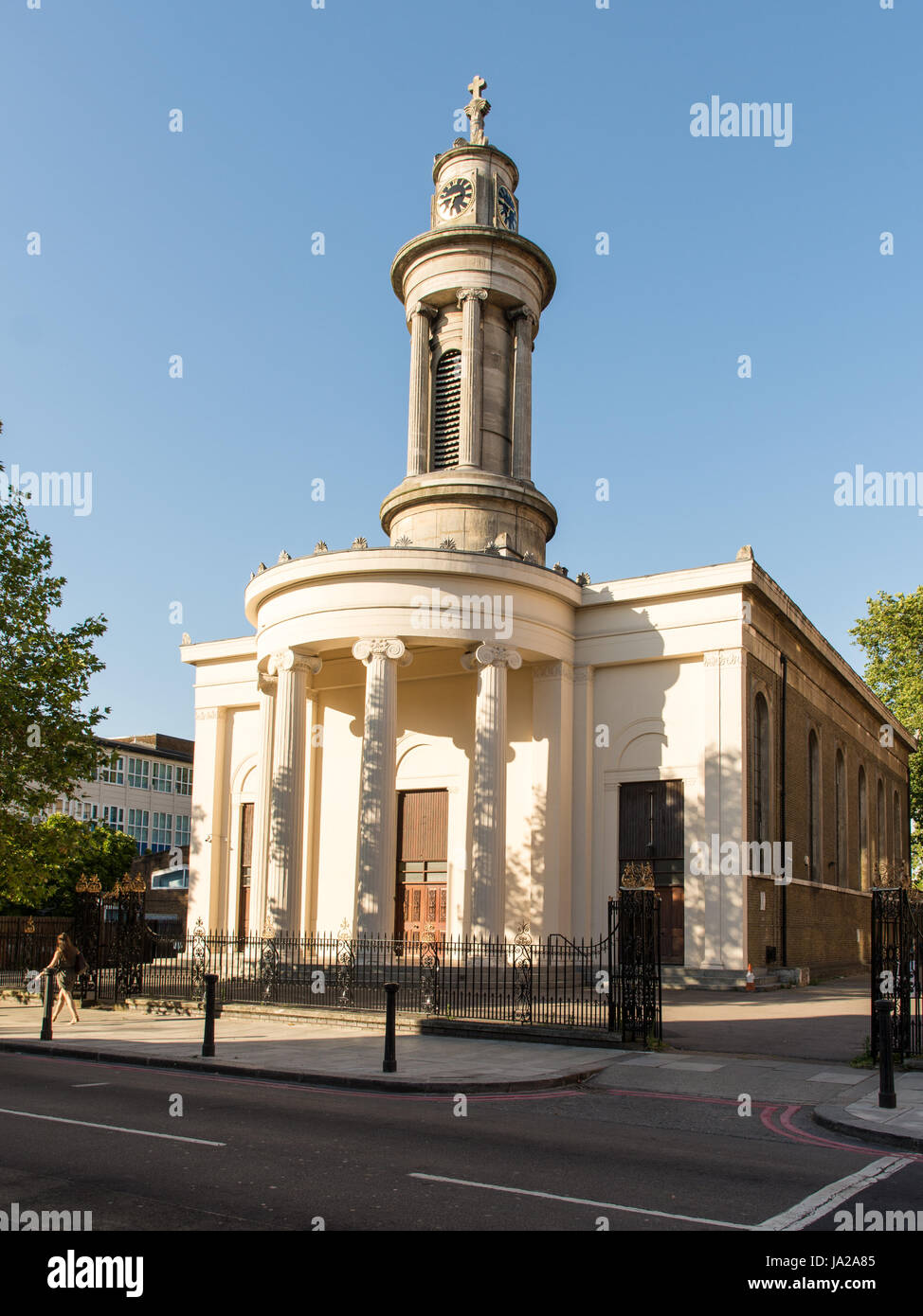 London, England - 20. Juli 2016: Der griechisch-orthodoxen Kathedrale Kirche aller Heiligen in Camden Street im Norden Londons. Stockfoto