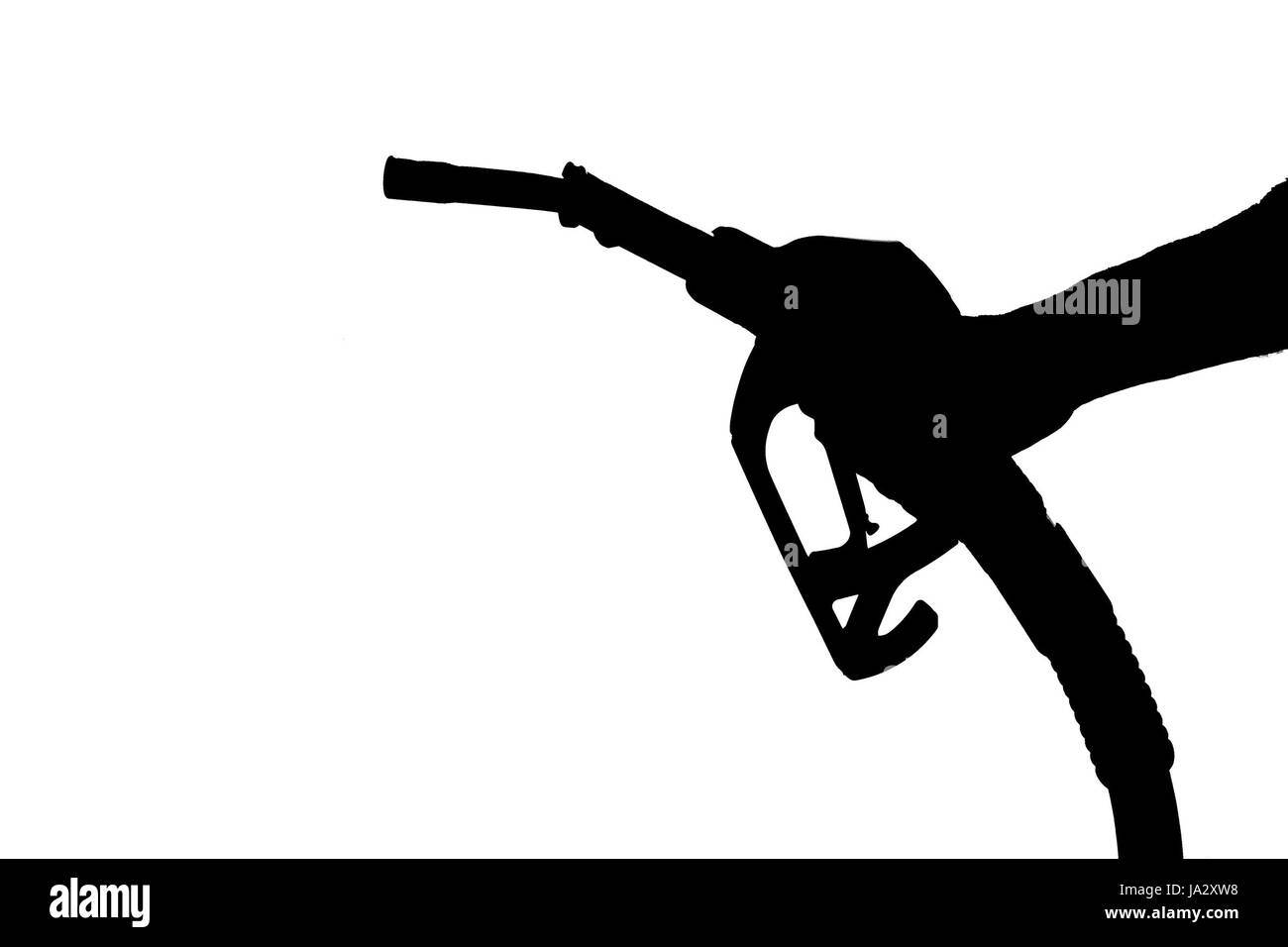 Detail der einen Hand hält eine Kraftstoffpumpe an einer station Stockfoto