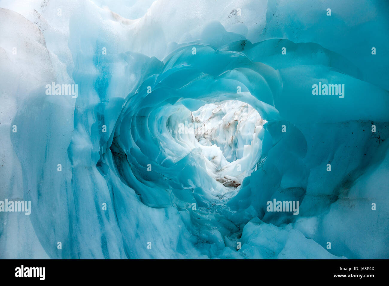 Eis, Bogen oder Loch in der Oberfläche von einem Gletscher, Fox Glacier, Südinsel, Neuseeland Stockfoto