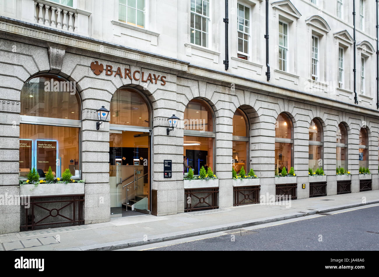 Barclays Bank in King Street im Londoner Finanzbezirk der City of London oder quadratische Meile Stockfoto