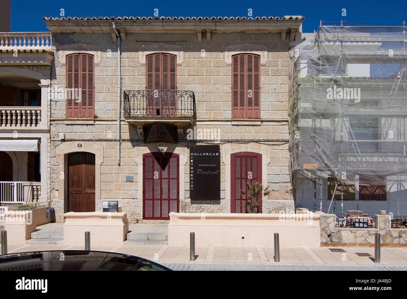 PORTIXOL/MOLINAR, MALLORCA, Balearen, Spanien - 10. April 2016: Portixol Immobilien Fischer Haus und laufende Renovierung am 10. April 2016 Stockfoto