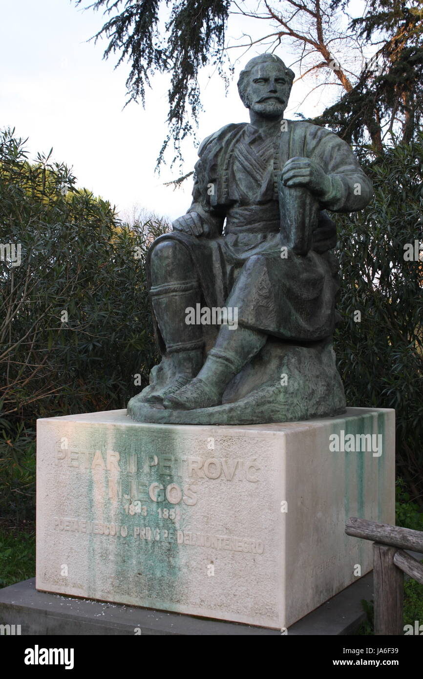 Petar II Petrovic - Njegos Statue in Rom Stockfoto