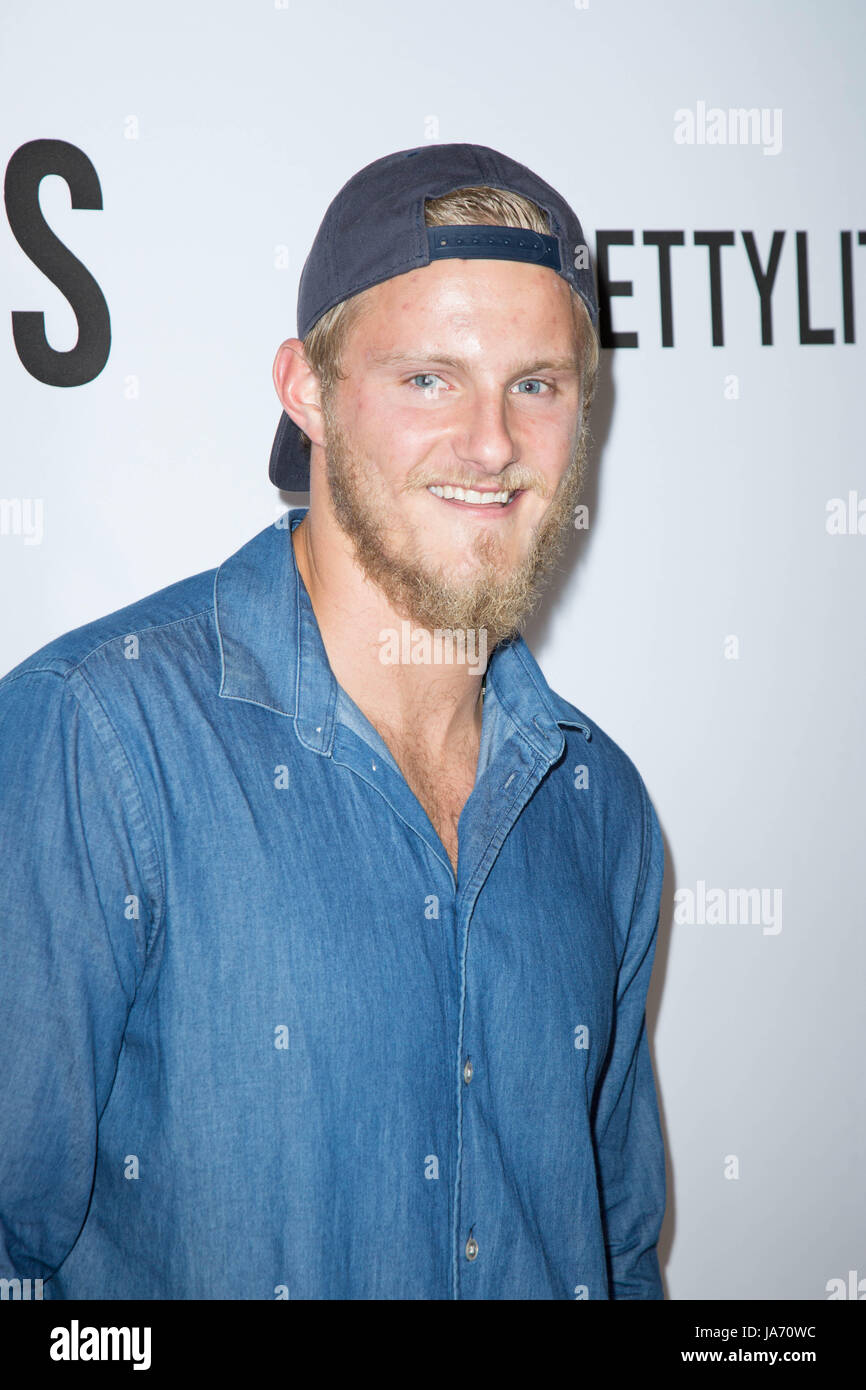 Los Angeles, USA. 23 Aug, 2017. Alexander Ludwig besucht "secret Party" Start TINGS London Magazin Nachtigall August 23,2017 Los Angeles, Kalifornien. Stockfoto