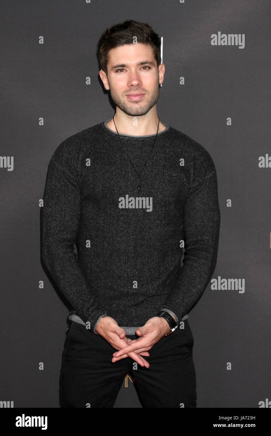 North Hollywood, CA. 23 Aug, 2017. Kristos Andrews in der Ankunftshalle für Stars der Tagesfernsehen Emmy Awards Saison Feiern, Wolf Theater am Saban Media Center, North Hollywood, CA August 23, 2017. Credit: Priscilla Grant/Everett Collection/Alamy leben Nachrichten Stockfoto