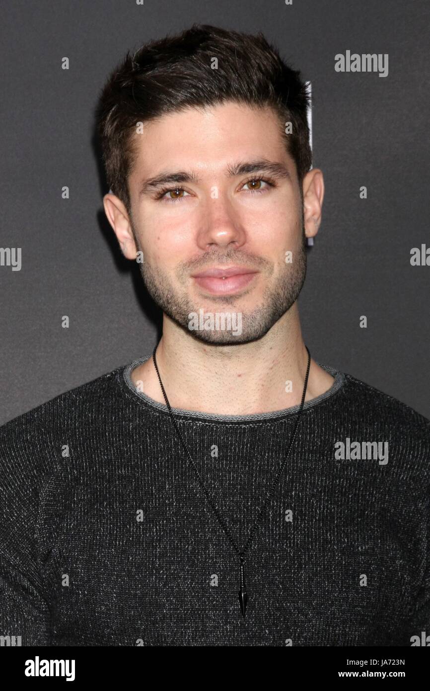 North Hollywood, CA. 23 Aug, 2017. Kristos Andrews in der Ankunftshalle für Stars der Tagesfernsehen Emmy Awards Saison Feiern, Wolf Theater am Saban Media Center, North Hollywood, CA August 23, 2017. Credit: Priscilla Grant/Everett Collection/Alamy leben Nachrichten Stockfoto