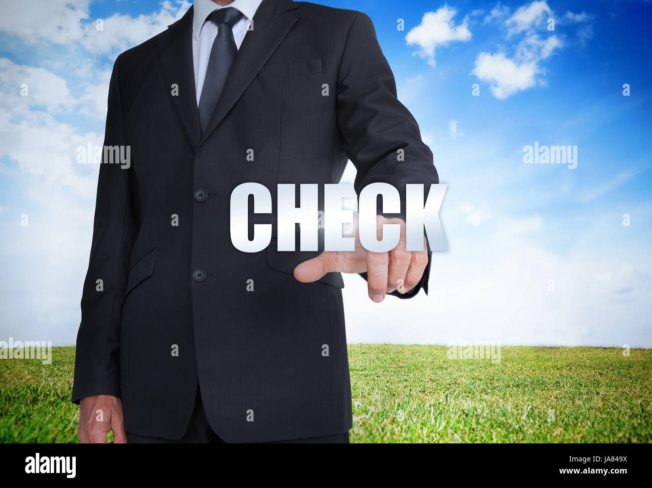 Geschäftsmann Check Wort mit Landschaft im Hintergrund auswählen Stockfoto