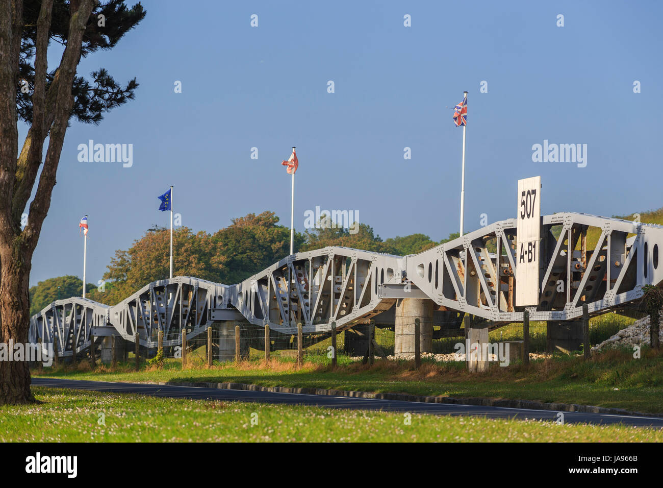 Frankreich, Calvados, Vierville sur Mer, Brücke gebildet, der alten Weisen des schwimmenden Hafen von Arromanches Stockfoto