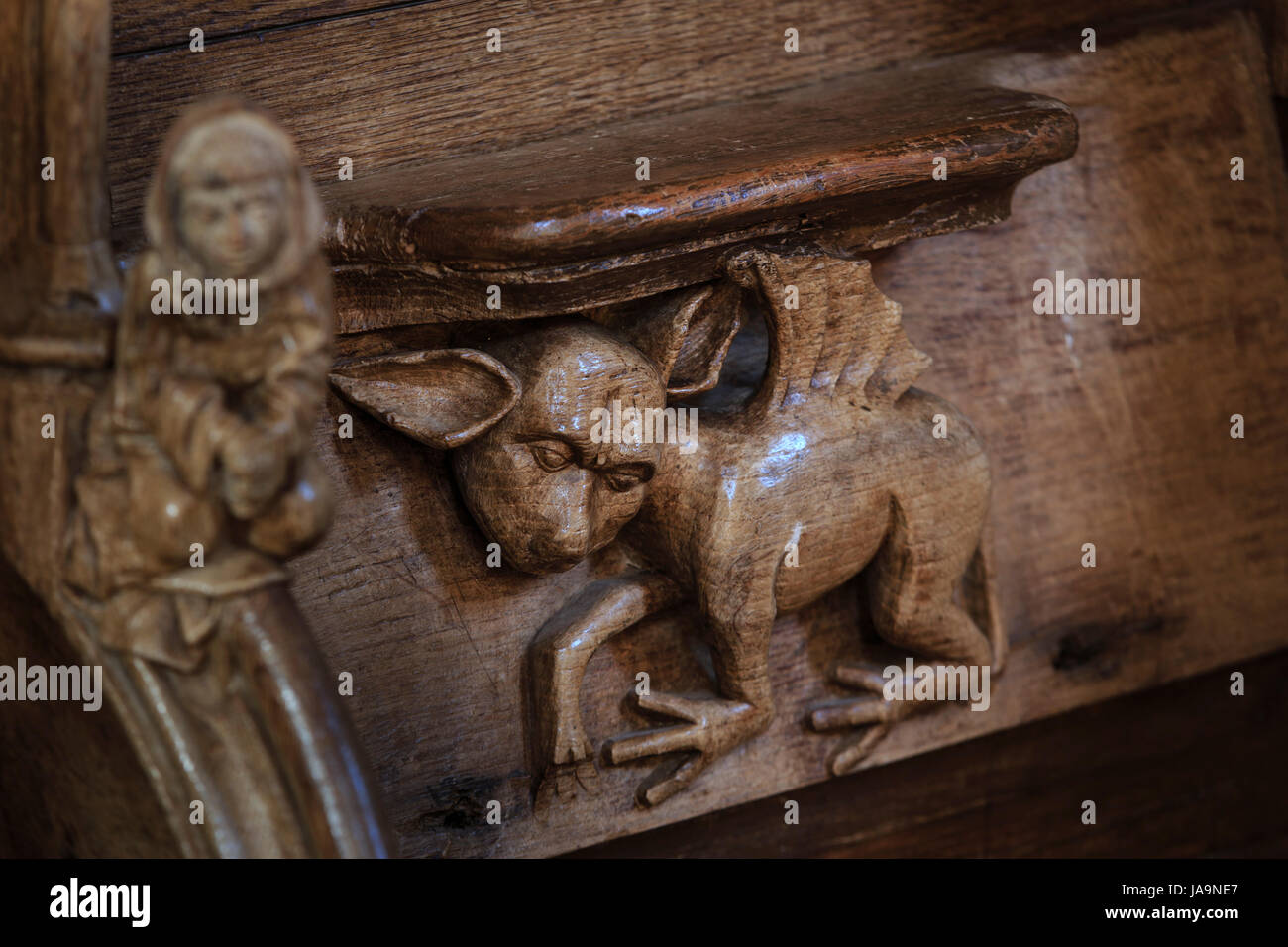 Frankreich, Haute Vienne, Mortemart, beschriftet Les Plus beaux villages de France, Kirche des Klosters der Augustin, geschnitzte Stände, Detail Stockfoto